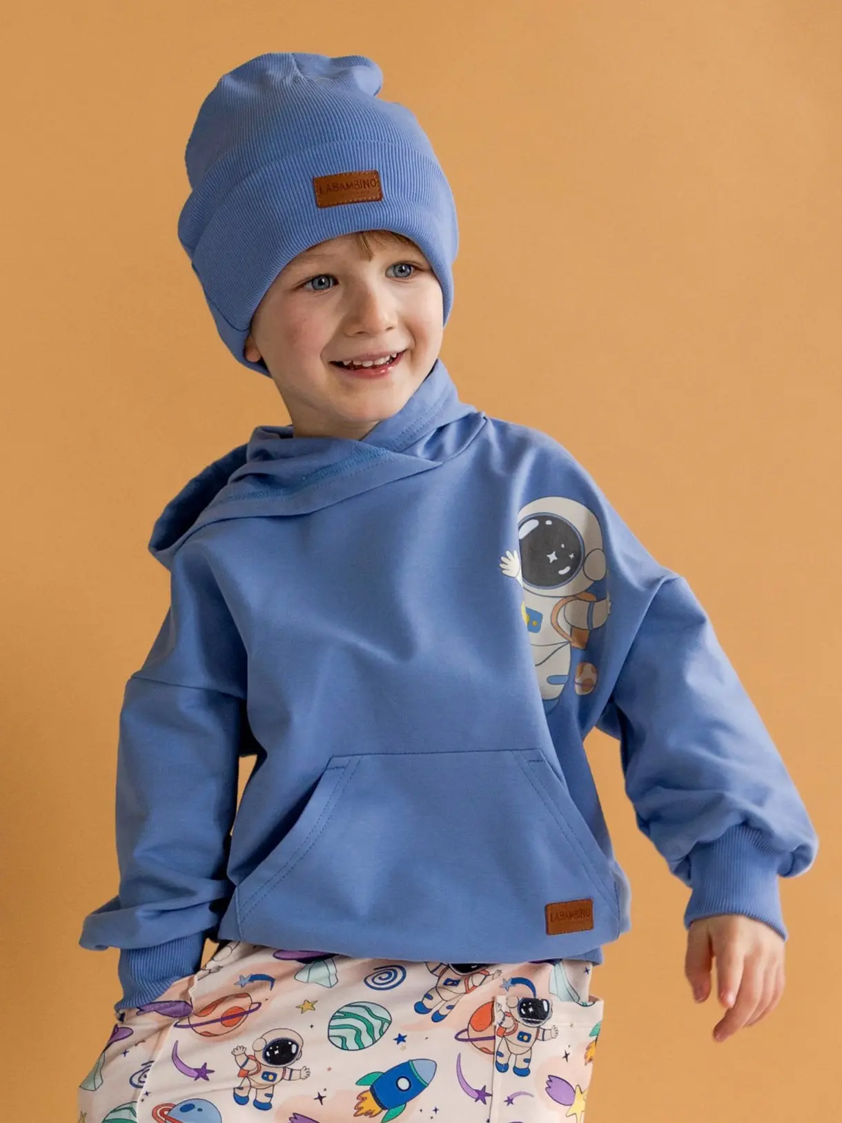 23 Bluza dziecięca z kapturem BABY BLUE