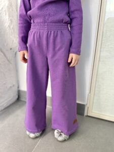 Szerokie spodnie dziecięce FIOLET