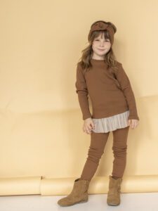 Zestaw koszulka z tiulem z legginsami TOFFI