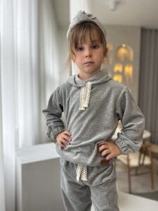 Bluza welurowa SZARY koronka