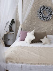 Narzuta na łóżko "Brokat i Blask" - BEŻOWA