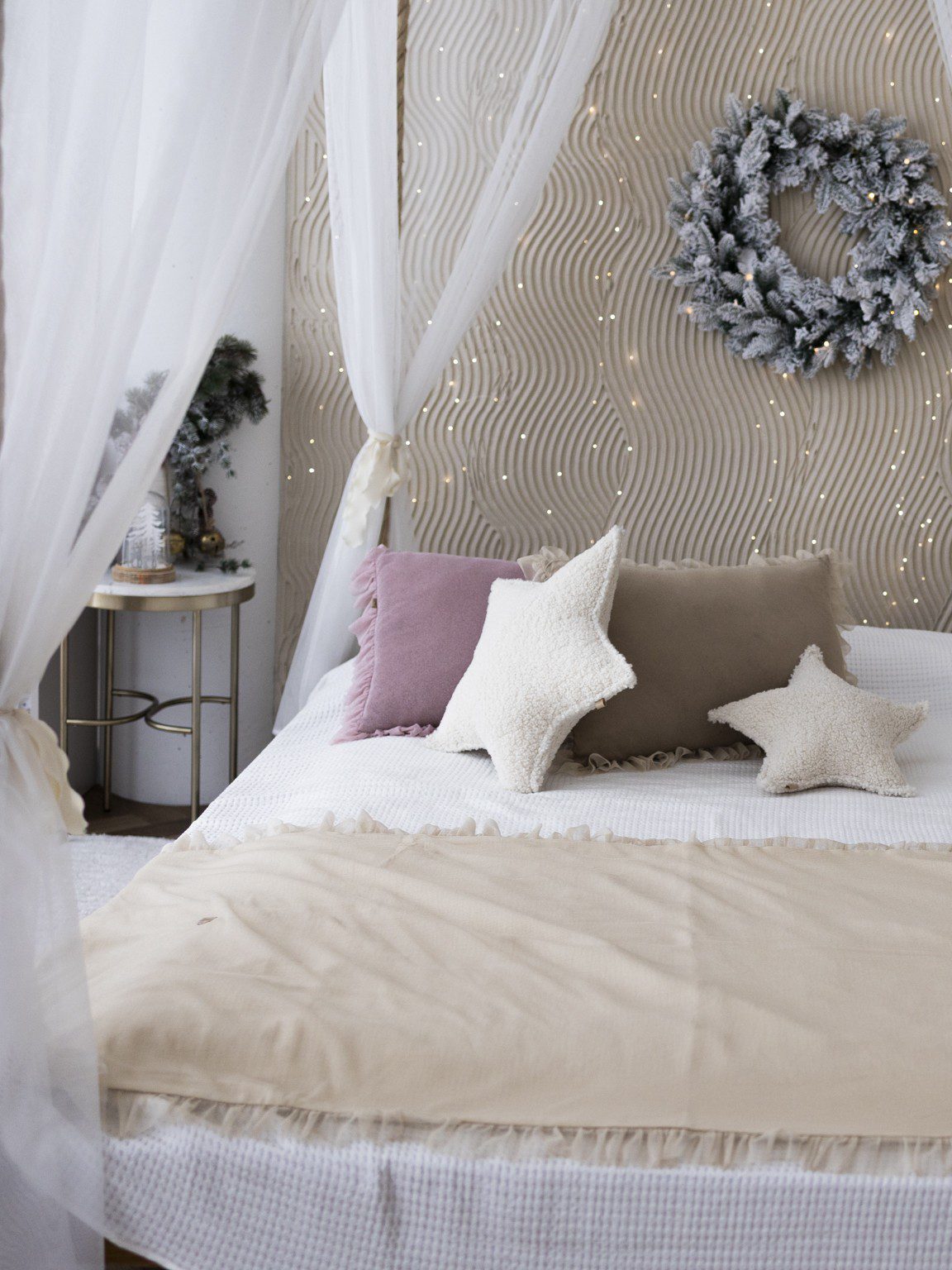 1 Narzuta na łóżko "Brokat i Blask" - BEŻOWA