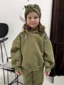 Bluza dziecięca OCIEPLANA z kapturem OLIWKA