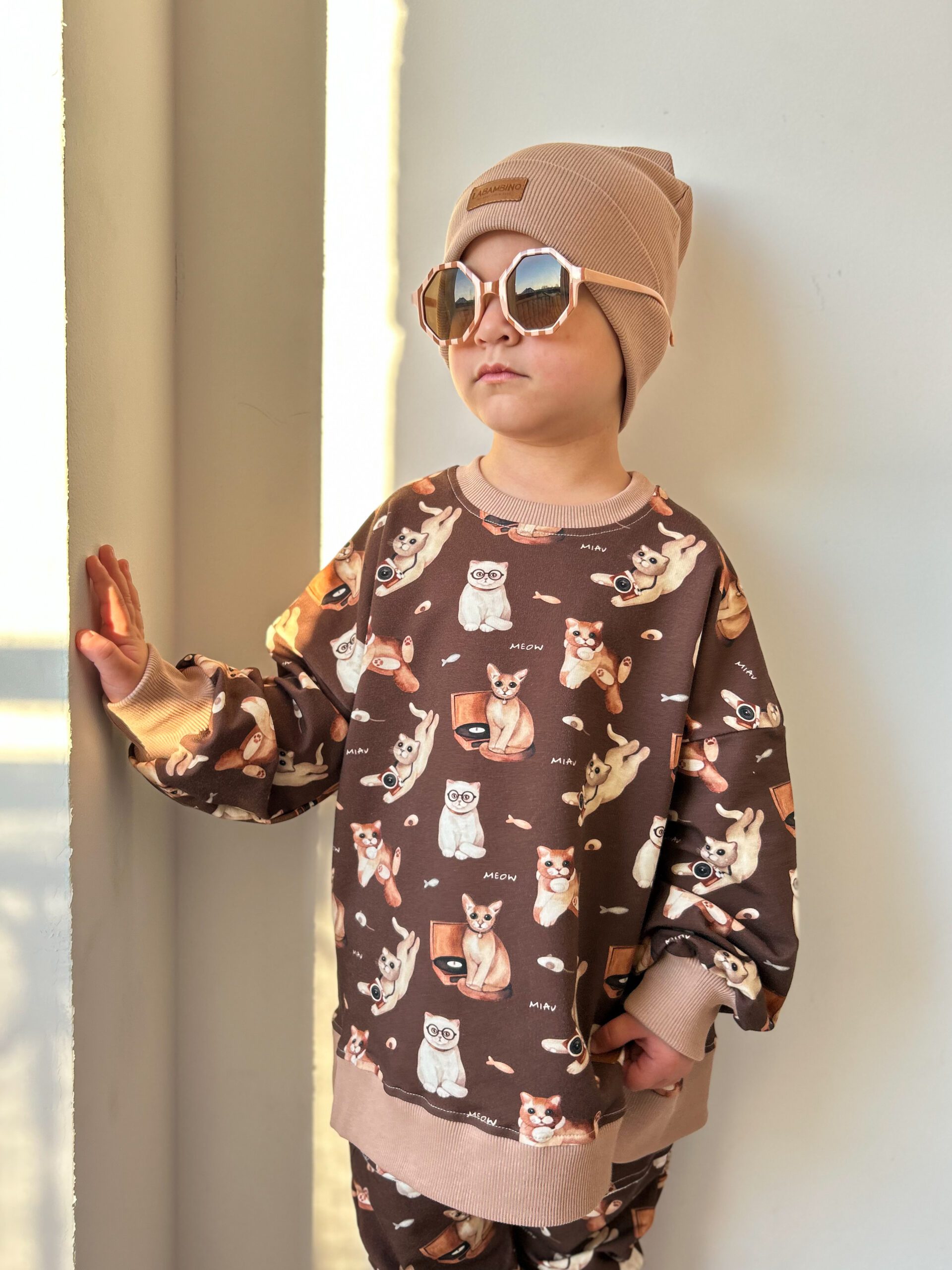 Bluza dziecięca OVERSIZE KOTKI czekolada