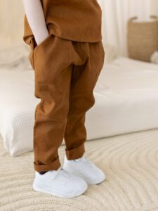 Spodnie chłopięce baggy len- CYNAMON